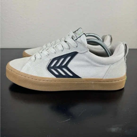 CARIUMA Catiba Pro Skate Gum Sole Mens 9.5 women’s 11 White/Ivory Suede Sneakers - Picture 1 of 8